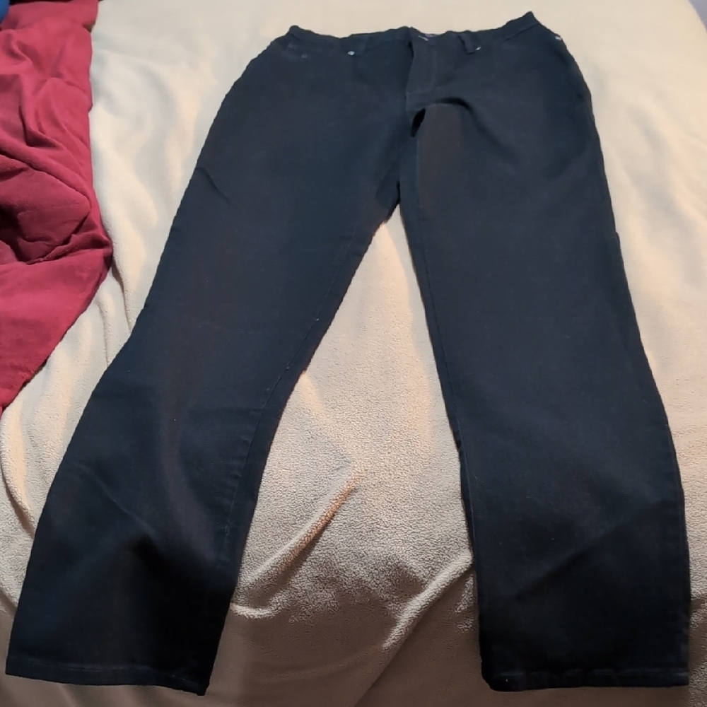 Gloria Vanderbilt Black Straight Leg Jeans Comfortable Fit